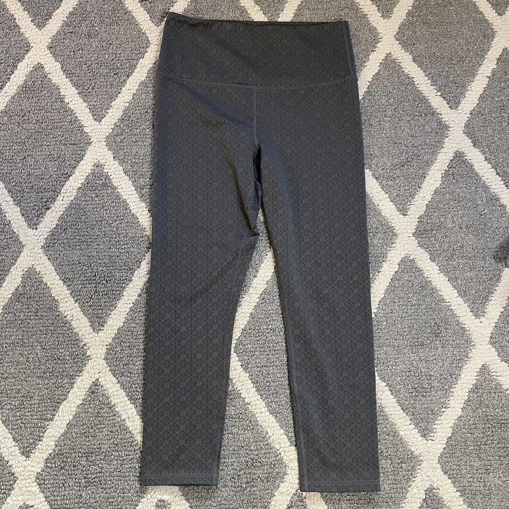 Glyder Gray Printed Spanish Tile Leggings Cropped‎ High Waisted Medium